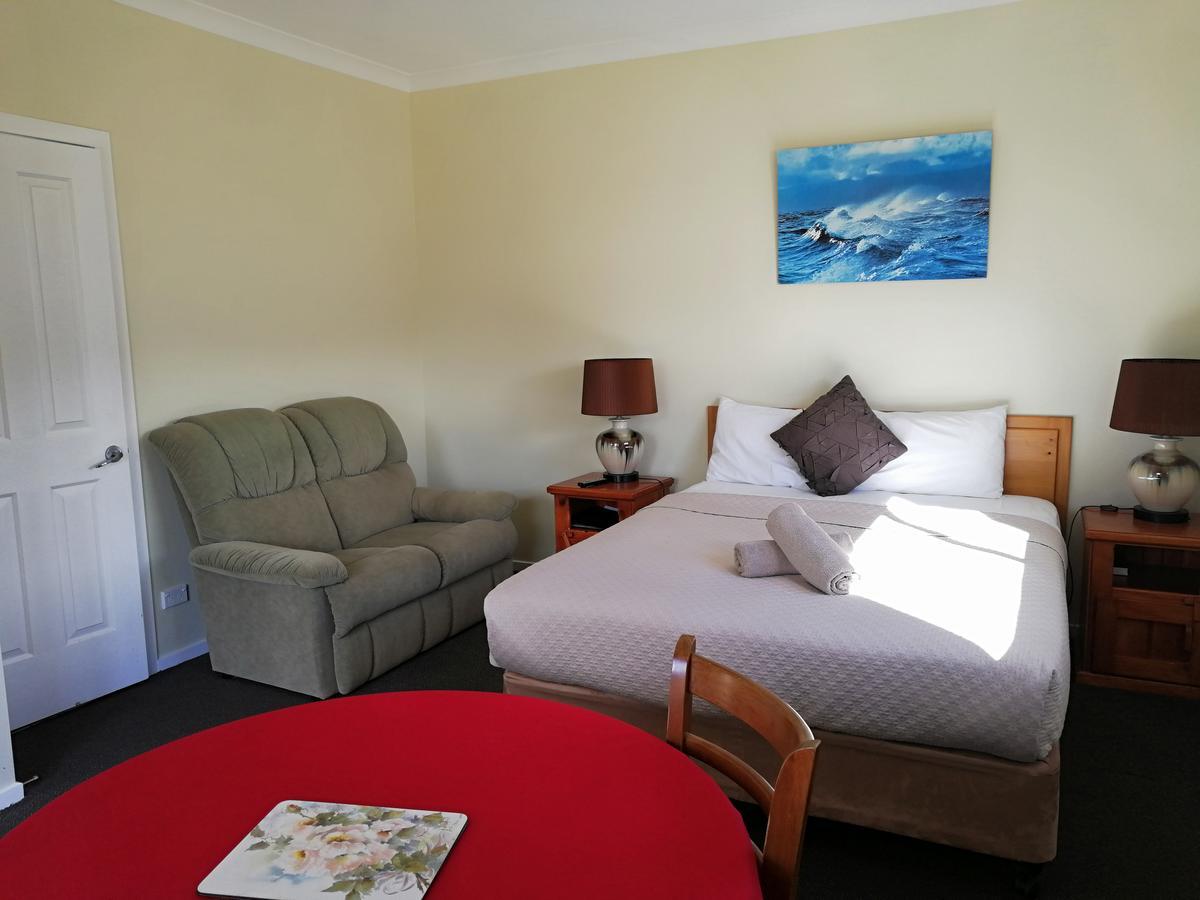 Wintersun Gardens Motel Bicheno Dış mekan fotoğraf